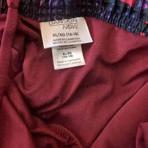 DONATED - Danskin Now Black and Red Sports Bra and Shorts Set, XL - Picture 3 of 4